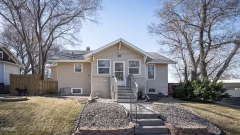 709 Rosser Ave W, Bismarck, ND 58501