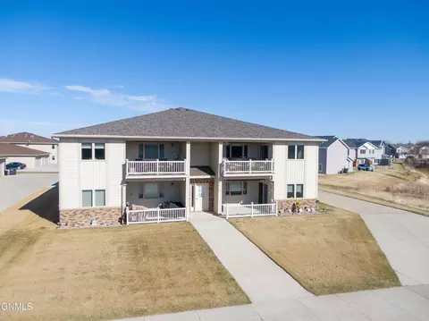 2510 Nash Ln, Mandan, ND 58554