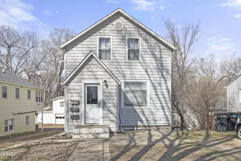 618 N 19th St, Bismarck, ND 58501
