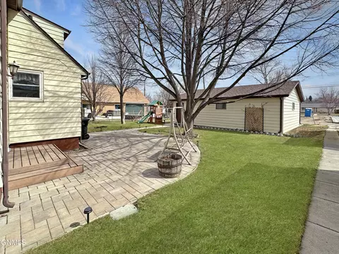 Exterior - 1416 1st Ave E, Williston, ND 58801 photo 1 of 2