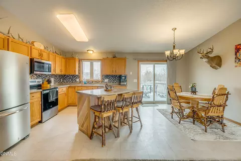 2000 Union Loop NW, Mandan, ND 58554 photo 8