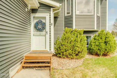 2000 Union Loop NW, Mandan, ND 58554 photo 5