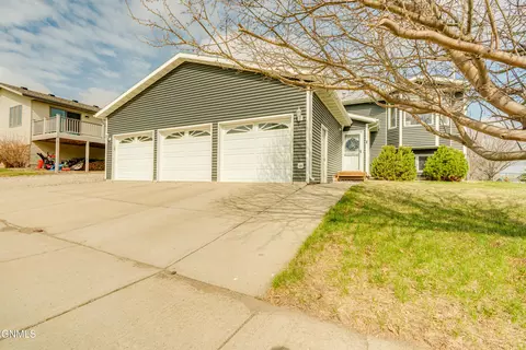 2000 Union Loop NW, Mandan, ND 58554 photo 40