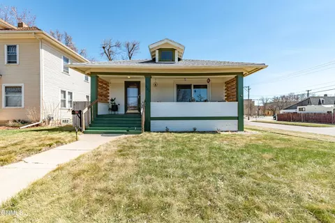901 6th St N, Bismarck, ND 58501