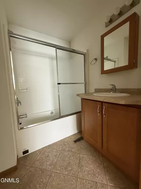 460 Central Ave E, Velva, ND 58790 photo 15