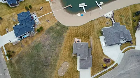 4112 Shorefront Pl SE, Mandan, ND 58554 photo 48