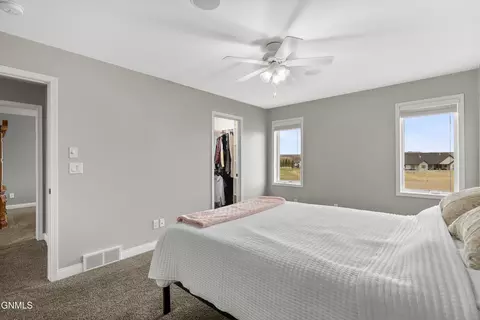 4112 Shorefront Pl SE, Mandan, ND 58554 photo 39