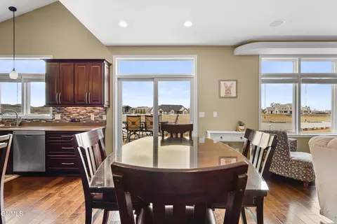 4112 Shorefront Pl SE, Mandan, ND 58554 photo 10
