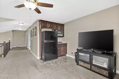 4112 Shorefront Pl SE, Mandan, ND 58554 photo 31