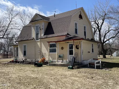 280 2nd Ave, Sutton, ND 58484 photo 42