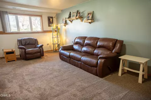 4608 40th Ave NW, Mandan, ND 58554 photo 26