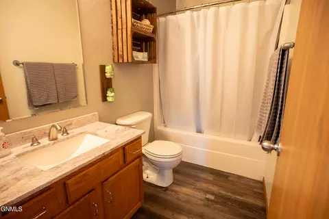 4608 40th Ave NW, Mandan, ND 58554 photo 18