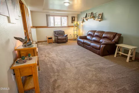 4608 40th Ave NW, Mandan, ND 58554 photo 25