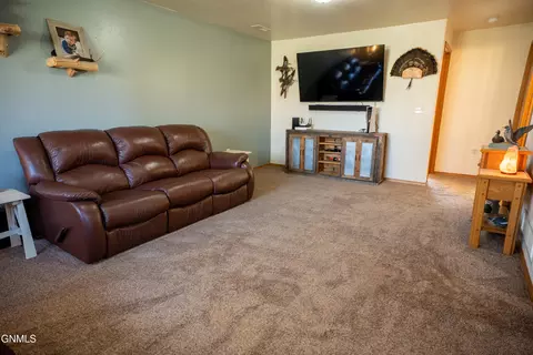 4608 40th Ave NW, Mandan, ND 58554 photo 27