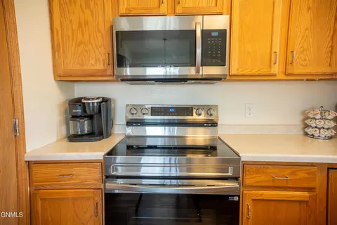 4608 40th Ave NW, Mandan, ND 58554 photo 17