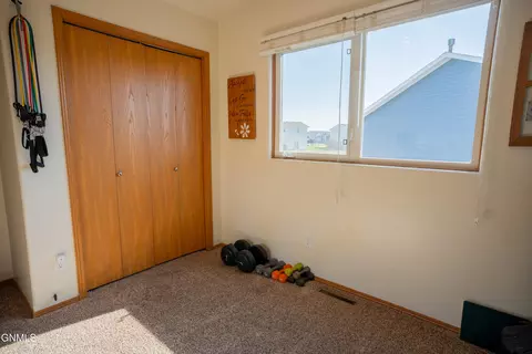 4608 40th Ave NW, Mandan, ND 58554 photo 24