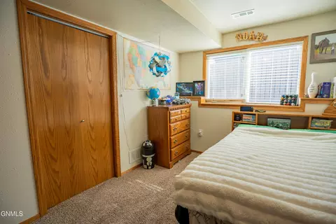 4608 40th Ave NW, Mandan, ND 58554 photo 34