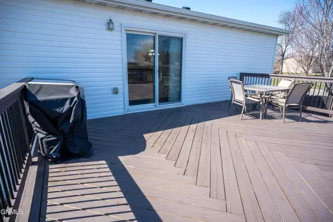 4608 40th Ave NW, Mandan, ND 58554 photo 37
