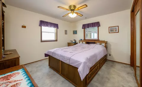 2081 38th St, Mandan, ND 58554 photo 17