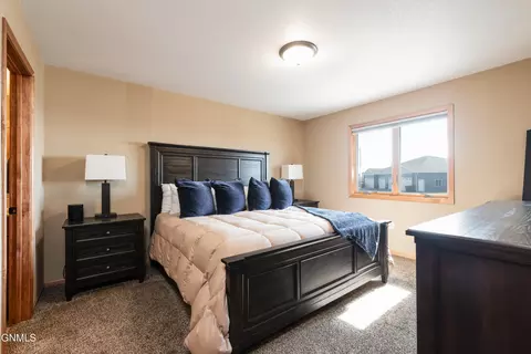 552 Nelson Dr, Bismarck, ND 58503 photo 18