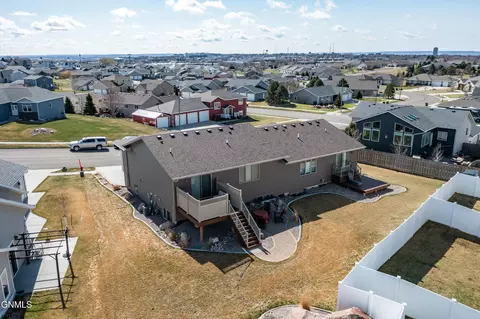 552 Nelson Dr, Bismarck, ND 58503 photo 42