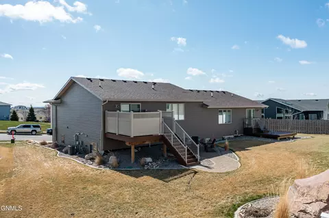 552 Nelson Dr, Bismarck, ND 58503 photo 38