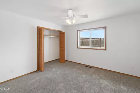 2101 21st Ave W, Williston, ND 58801 photo 19