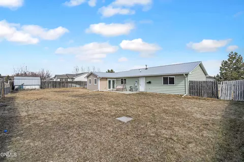 2101 21st Ave W, Williston, ND 58801 photo 4