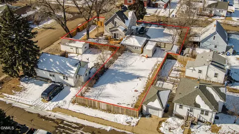 108 6th Ave E, Dickinson, ND 58601 photo 46