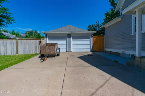 108 6th Ave E, Dickinson, ND 58601 photo 44