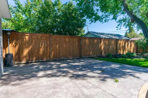 108 6th Ave E, Dickinson, ND 58601 photo 42
