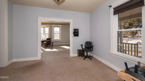 108 6th Ave E, Dickinson, ND 58601 photo 19