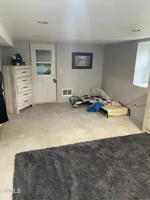 108 6th Ave E, Dickinson, ND 58601 photo 47