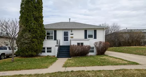 1909 14th St, Bismarck, ND 58501