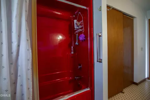 Bath - 251 E 2nd St, Regent, ND 58650 photo 2 of 5