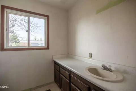 Bath - 251 E 2nd St, Regent, ND 58650 photo 4 of 5