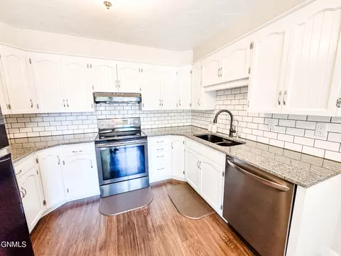 1901 University Ave, Williston, ND 58801 photo 10