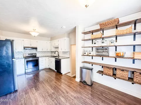 1901 University Ave, Williston, ND 58801 photo 9