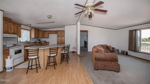 102 1st Ave S, Dodge, ND 58625 photo 2