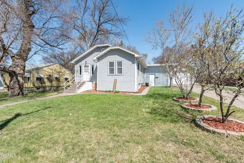 2104 E D Ave, Bismarck, ND 58501