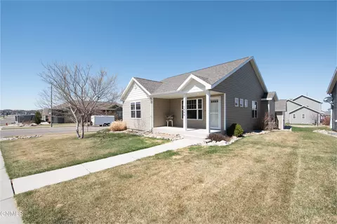 1000 Bremner Ave, Bismarck, ND 58503