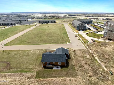 View/Area - 3012 31st St W, Williston, ND 58801 photo 2 of 3