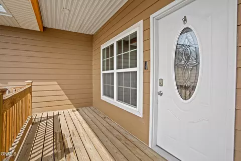 Exterior - 3012 31st St W, Williston, ND 58801 photo 2 of 3