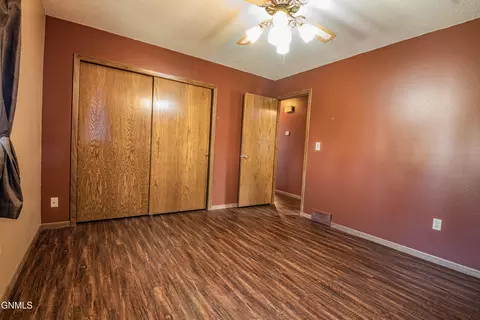 Bedroom - 543 7th St E, Dickinson, ND 58601 photo 2 of 8