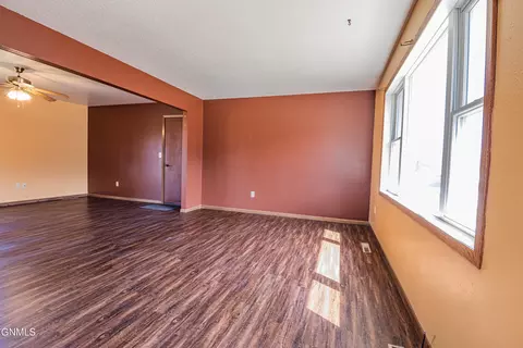 Living - 543 7th St E, Dickinson, ND 58601 photo 1 of 8
