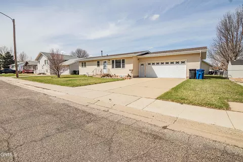 Other - 543 7th St E, Dickinson, ND 58601 photo 15 of 16