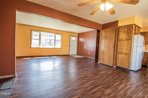 Living - 543 7th St E, Dickinson, ND 58601 photo 7 of 8