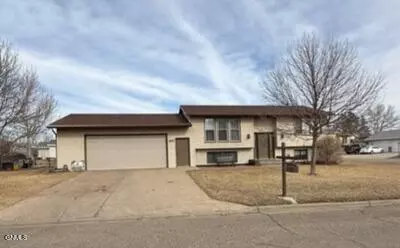 100 15th Circle Dr, Beulah, ND 58523 photo 1