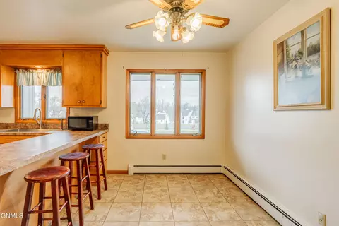 1034 Summit Blvd, Bismarck, ND 58504 photo 16