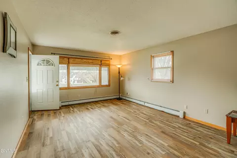 1034 Summit Blvd, Bismarck, ND 58504 photo 2